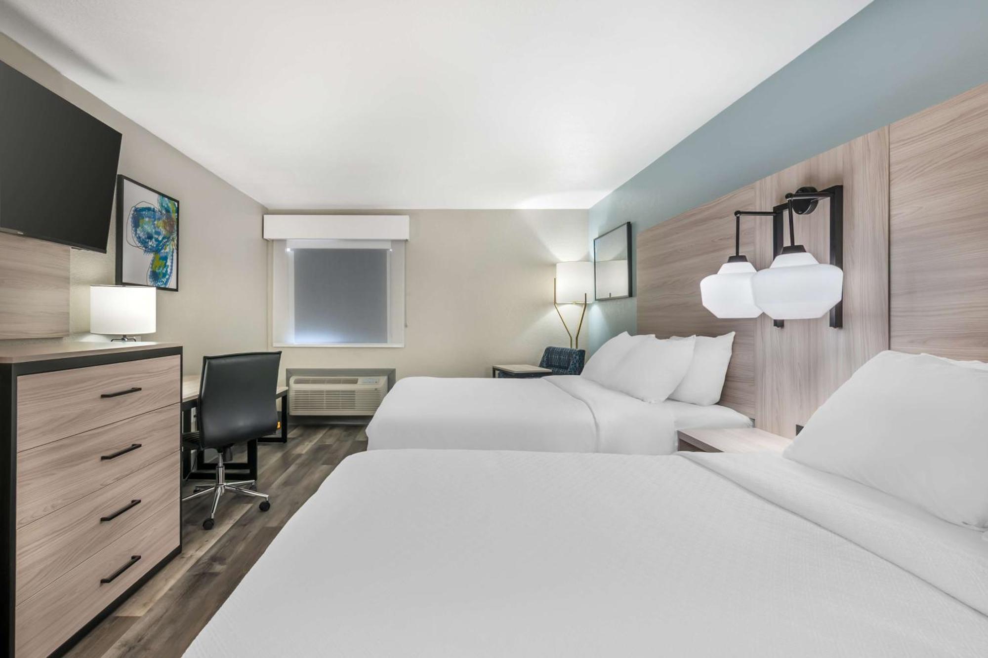 Western Wichita North Park 3*